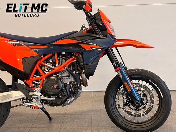 KTM | 690 SMC-R | Wheelie Control | ABS | Launch Control 5 of 21
