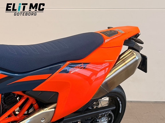 KTM | 690 SMC-R | Wheelie Control | ABS | Launch Control 18 of 21