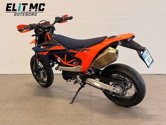 KTM | 690 SMC-R | Wheelie Control | ABS | Launch Control 10 of 21