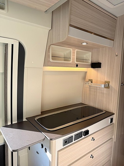 Dreamer Camper Five. 5 sitt /sovpl.+320AhLit,.batt+160hk 9 of 30