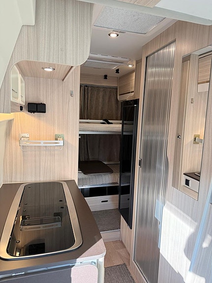 Dreamer Camper Five. 5 sitt /sovpl.+320AhLit,.batt+160hk 2 of 30
