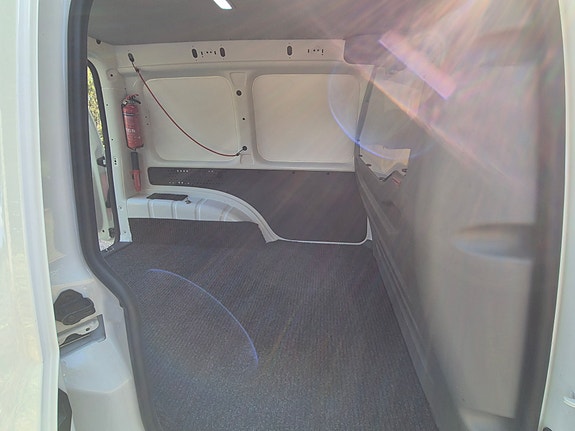 Volkswagen Caddy 4 of 8