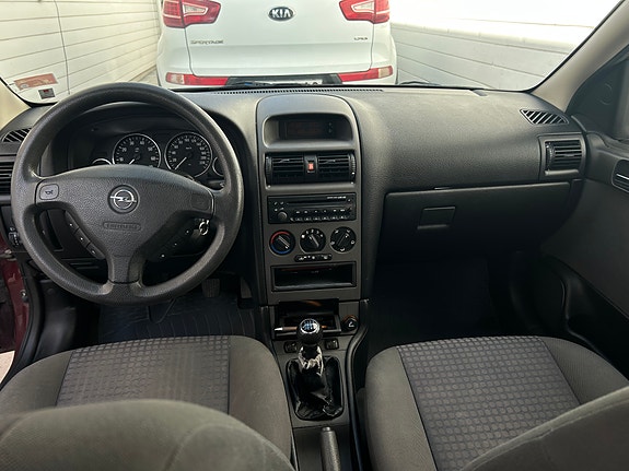 Opel Astra 3 of 6