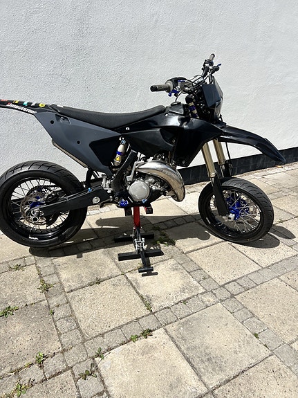 Fantic 125-XE 3 of 5