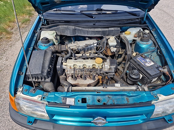 Opel Astra 8 of 10