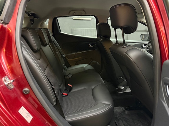 Renault Clio 8 of 16