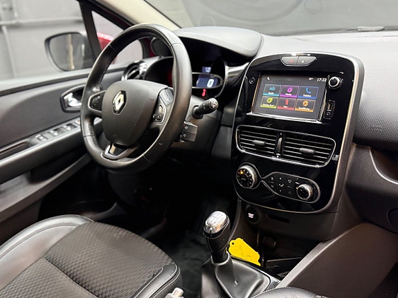 Renault Clio 9 of 16