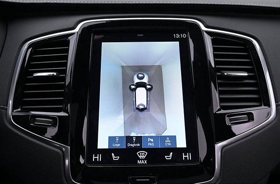 Volvo XC90 12 of 15