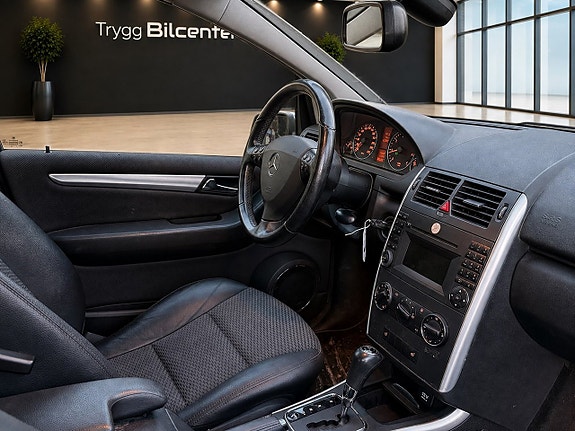 Mercedes-Benz A180 14 of 17