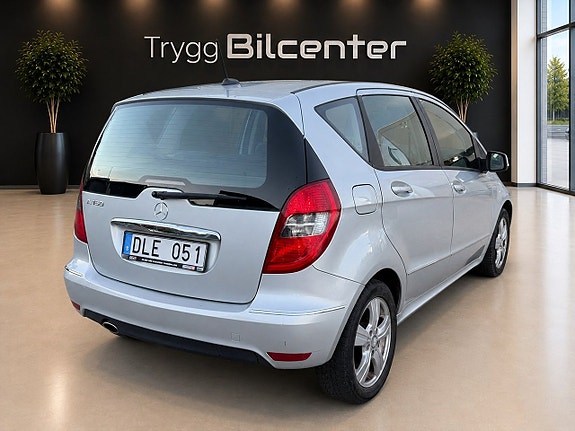Mercedes-Benz A180 5 of 17
