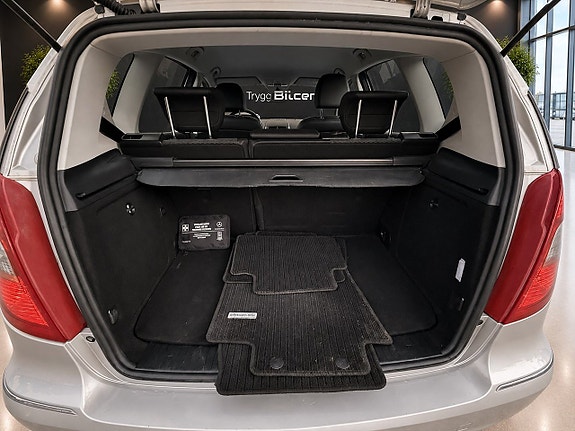 Mercedes-Benz A180 17 of 17