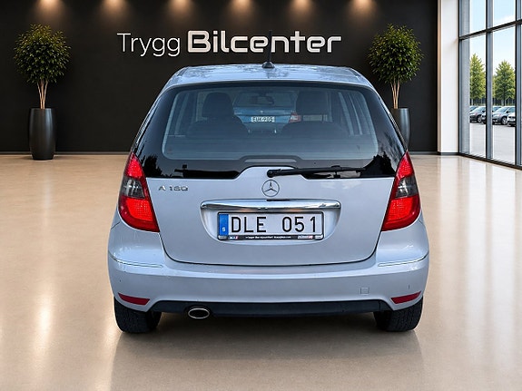 Mercedes-Benz A180 4 of 17