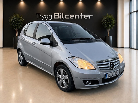 Mercedes-Benz A180 7 of 17