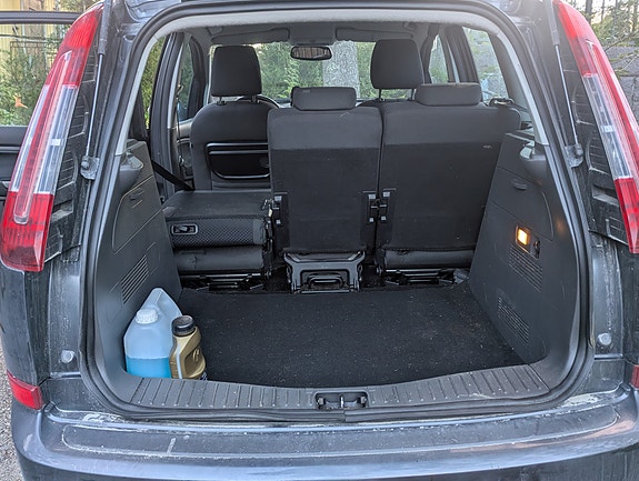 Ford C-Max 4 of 4