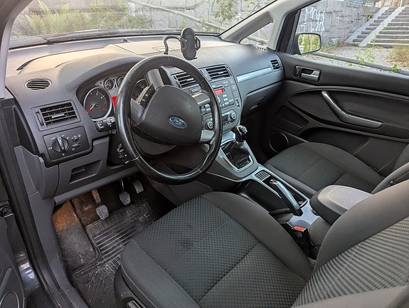 Ford C-Max 3 of 4