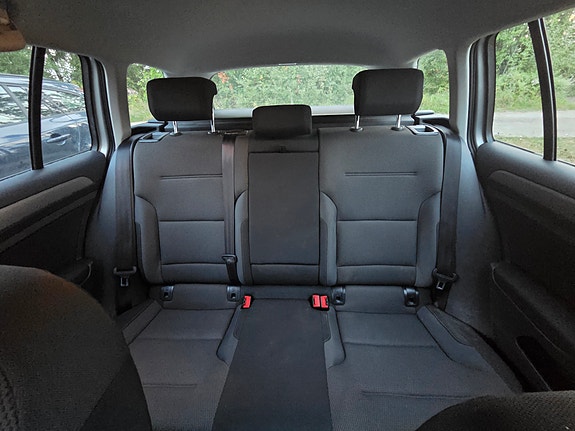 Volkswagen Golf VII 5 of 10