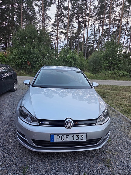 Volkswagen Golf VII 3 of 10