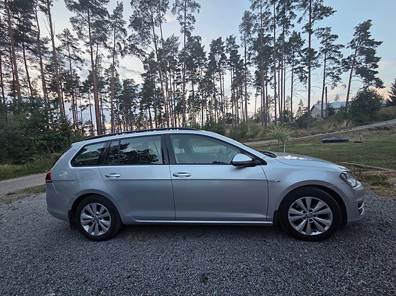 Volkswagen Golf VII 2 of 10