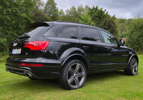 Audi Q7 3 of 18