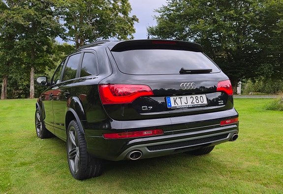 Audi Q7 4 of 18
