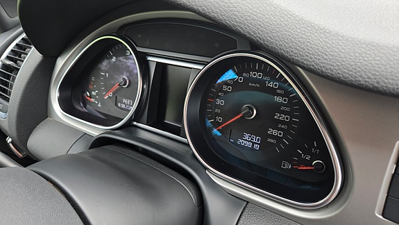 Audi Q7 12 of 18