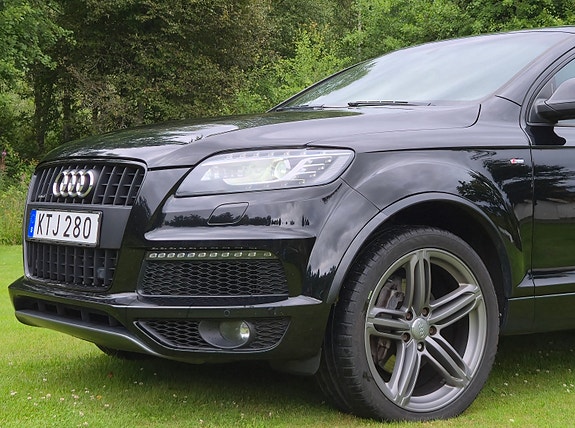 Audi Q7 8 of 18