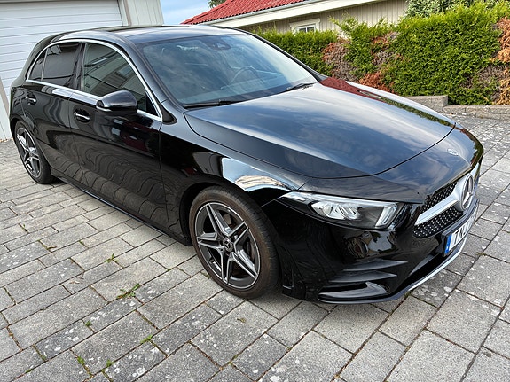 Mercedes-Benz A180 3 of 11