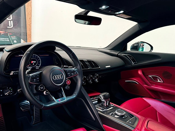 Audi R8 9 of 21
