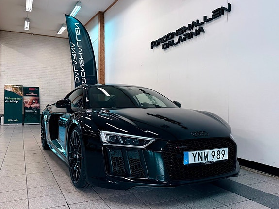 Audi R8 3 of 21