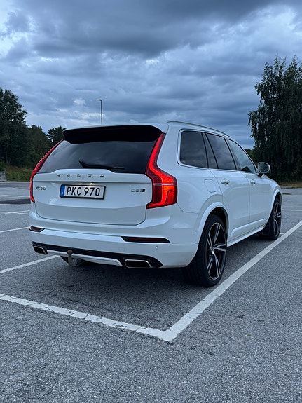 Volvo XC90 3 of 15