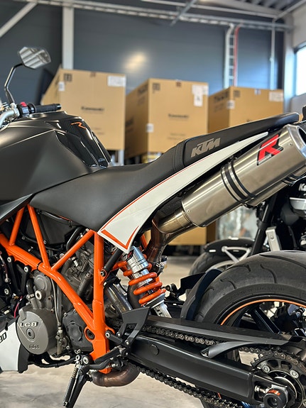 KTM 990 SUPERDUKE R 9 of 10