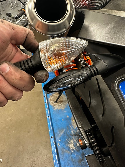 KTM 990 SUPERDUKE R 8 of 10