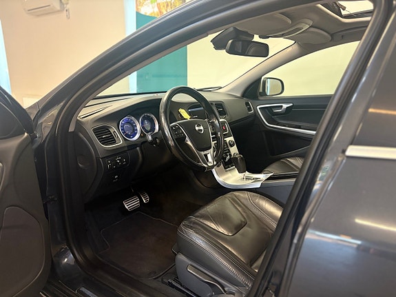 Volvo V60 18 of 25