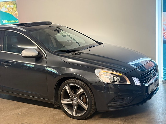 Volvo V60 10 of 23