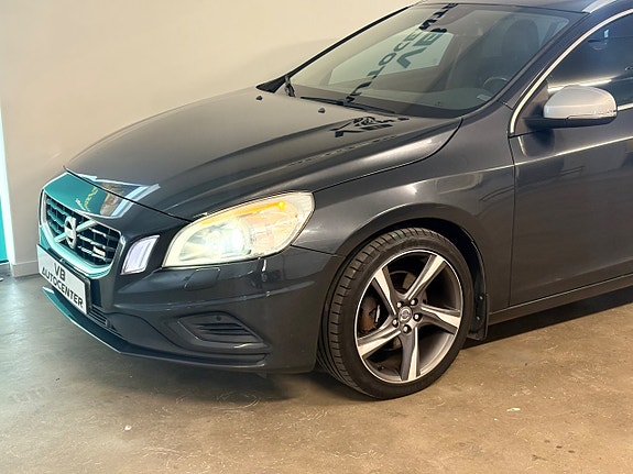 Volvo V60 8 of 23