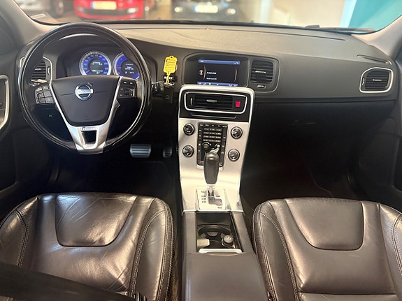 Volvo V60 14 of 25