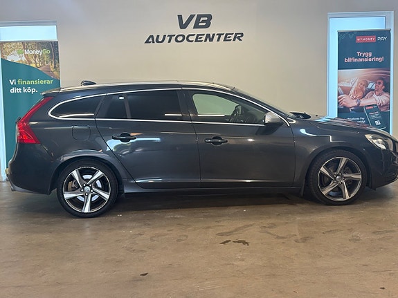 Volvo V60 2 of 25