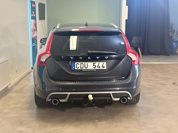 Volvo V60 4 of 25