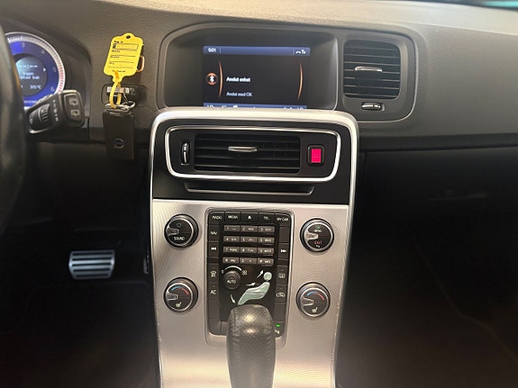 Volvo V60 14 of 23