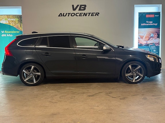 Volvo V60 2 of 23