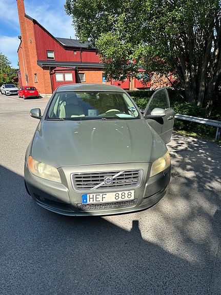 Volvo S80 5 of 5