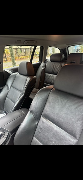 BMW 525d 4 of 5