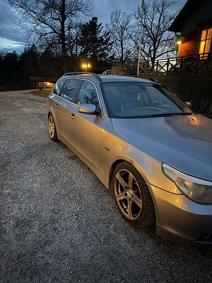 BMW 525d 3 of 5