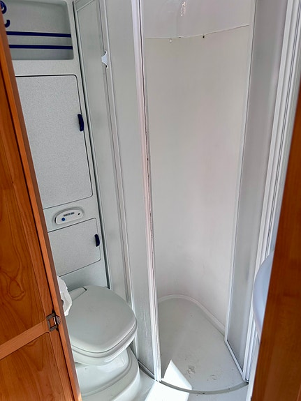 Mercedes-Benz Hymer Star line 640 16 of 18