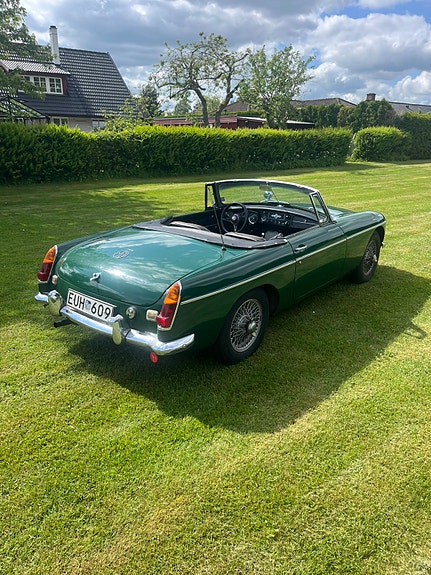 MG MGB 3 of 7