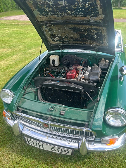 MG MGB 4 of 7