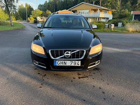 Volvo V70 9 of 9