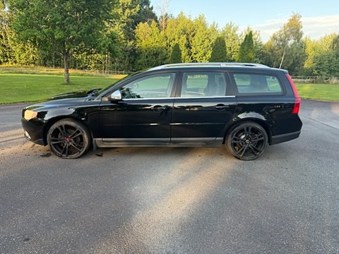 Volvo V70 7 of 9