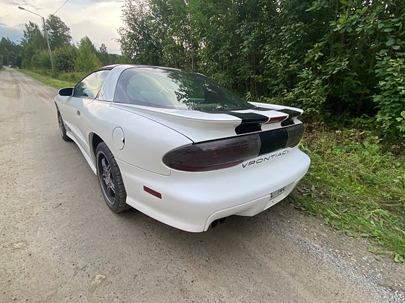 Pontiac Firebird 4 of 20