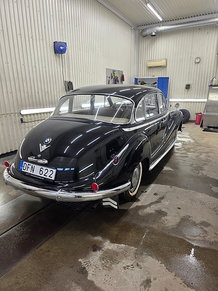 BMW 502 4 of 16